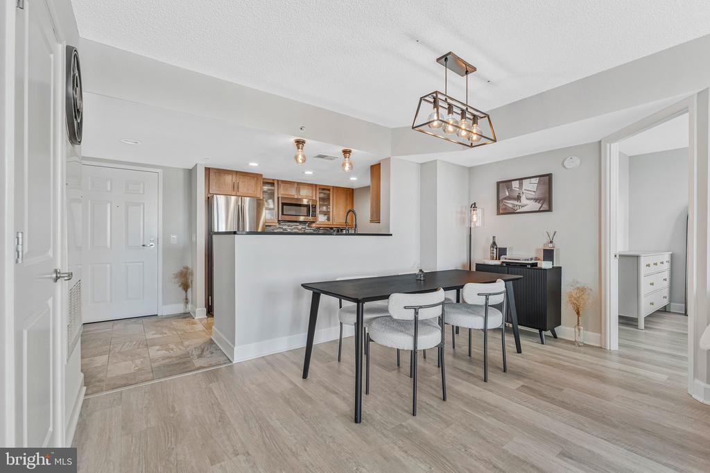 11800 SUNSET HILLS ROAD Unit: 826