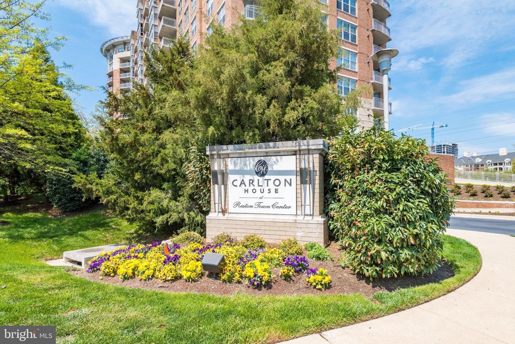 11800 SUNSET HILLS ROAD Unit: 826