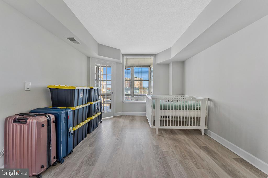 11800 SUNSET HILLS ROAD Unit: 826