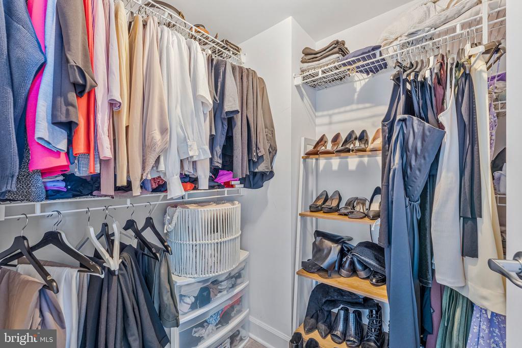 11800 SUNSET HILLS ROAD Unit: 826