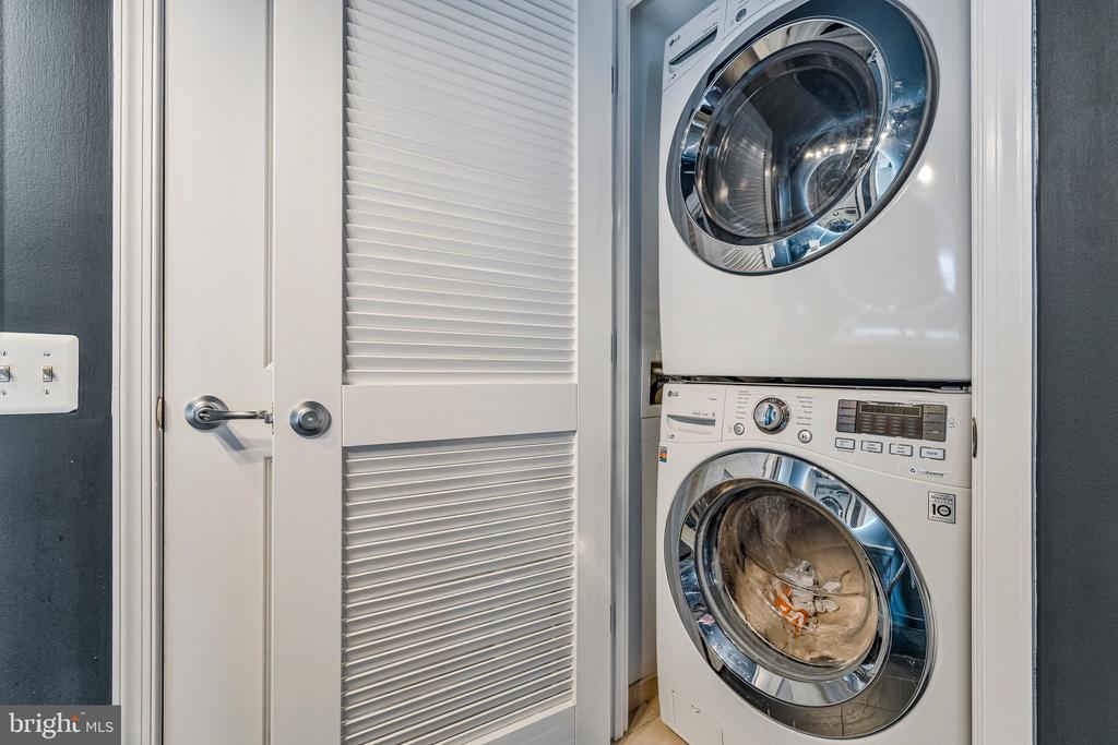 11800 SUNSET HILLS ROAD Unit: 826