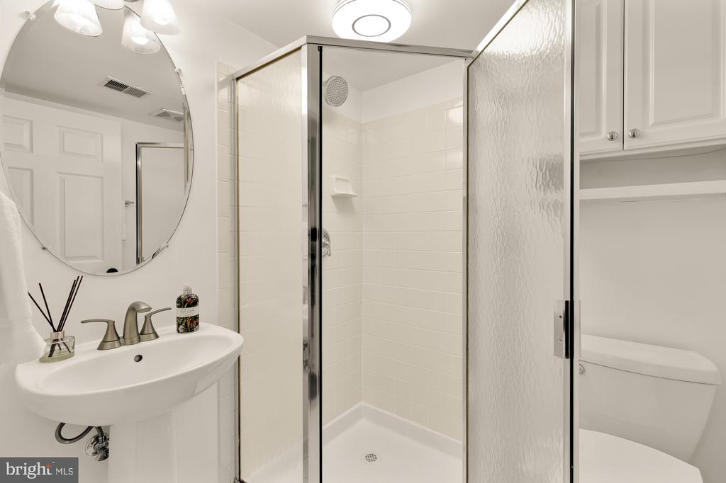 4024 HEATHERSTONE COURT
