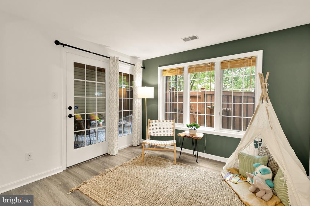 4024 HEATHERSTONE COURT