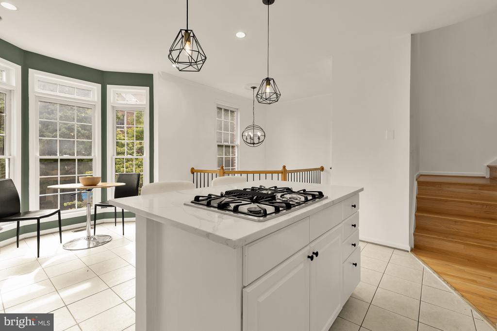 4024 HEATHERSTONE COURT