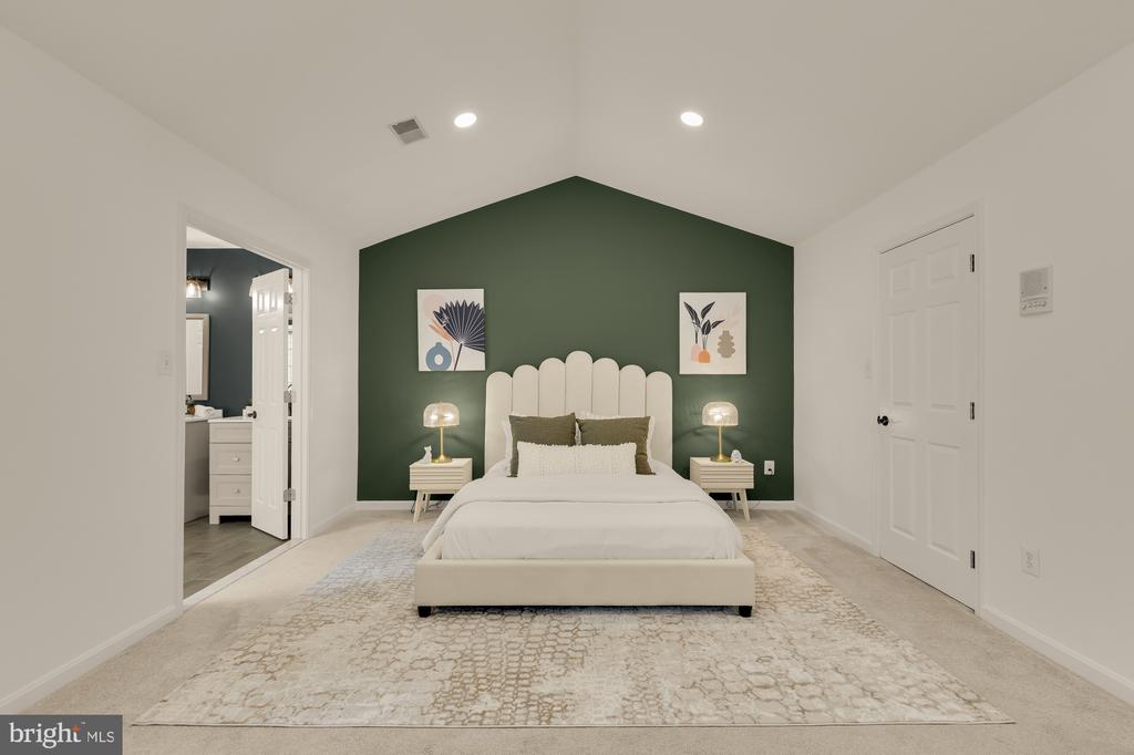 4024 HEATHERSTONE COURT