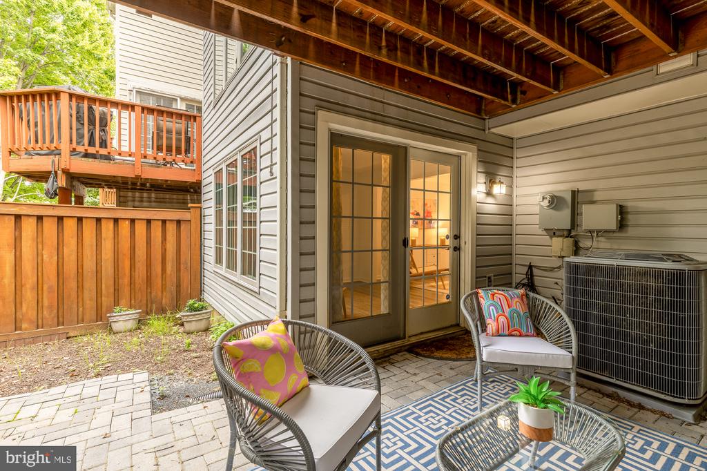 4024 HEATHERSTONE COURT