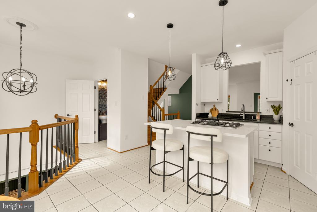 4024 HEATHERSTONE COURT