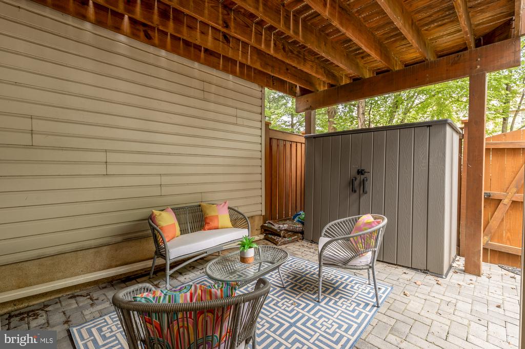 4024 HEATHERSTONE COURT