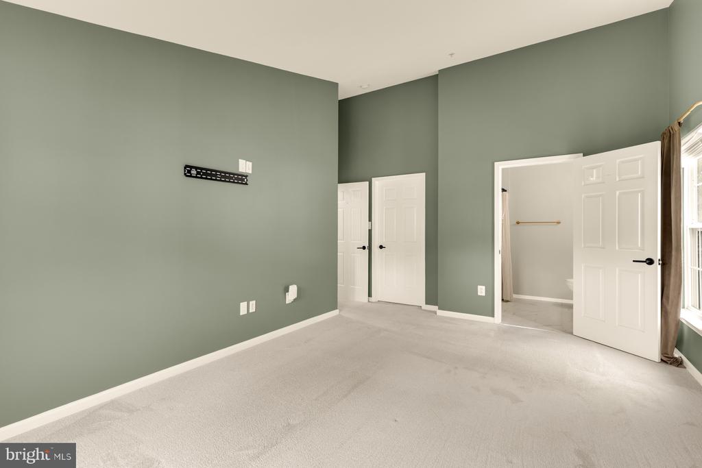 7502 CALDERON COURT Unit: 276