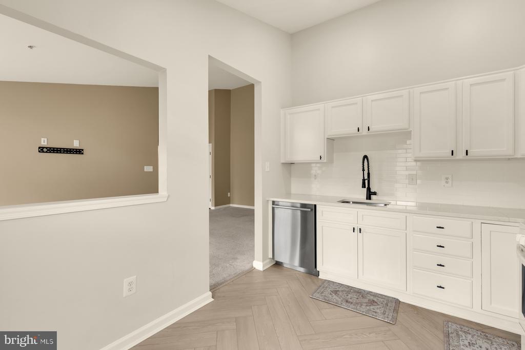 7502 CALDERON COURT Unit: 276