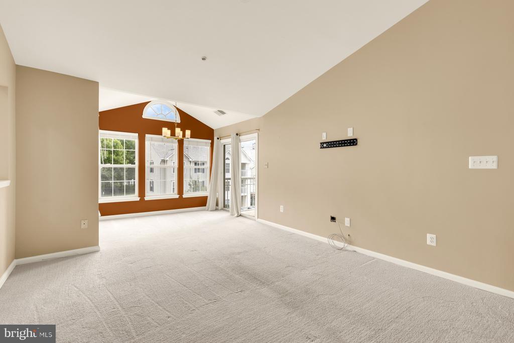 7502 CALDERON COURT Unit: 276