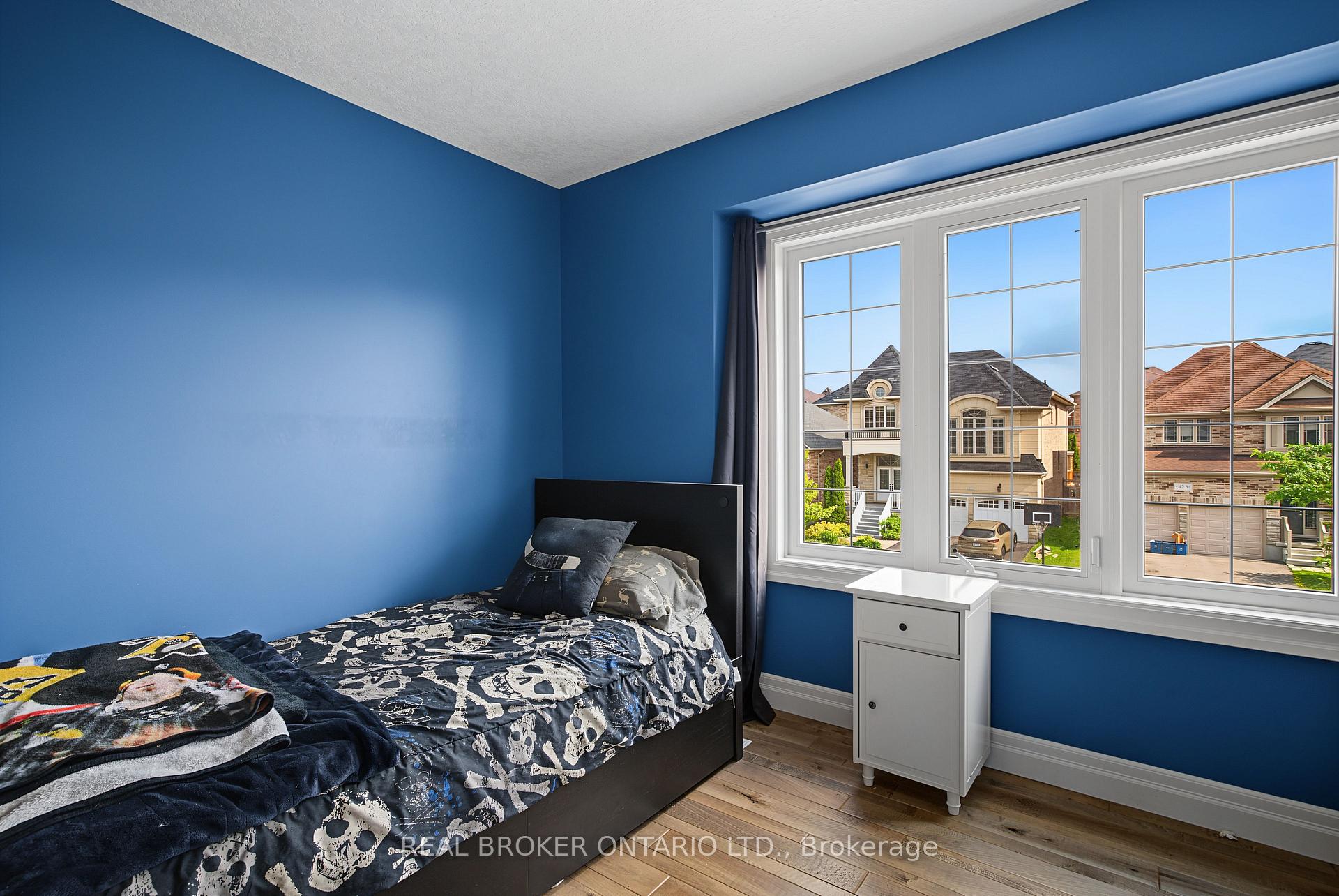 422 Rideau River Street