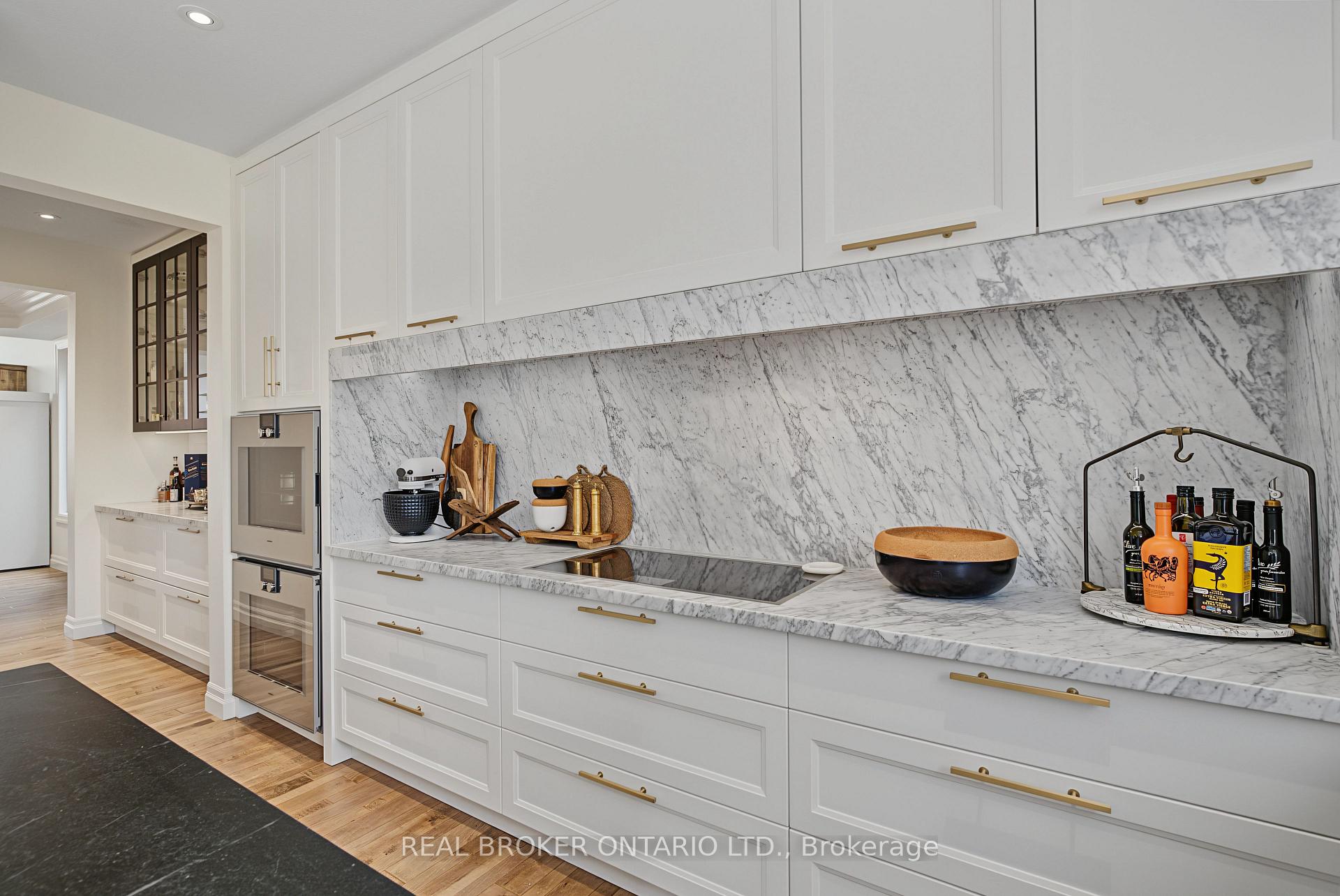 422 Rideau River Street