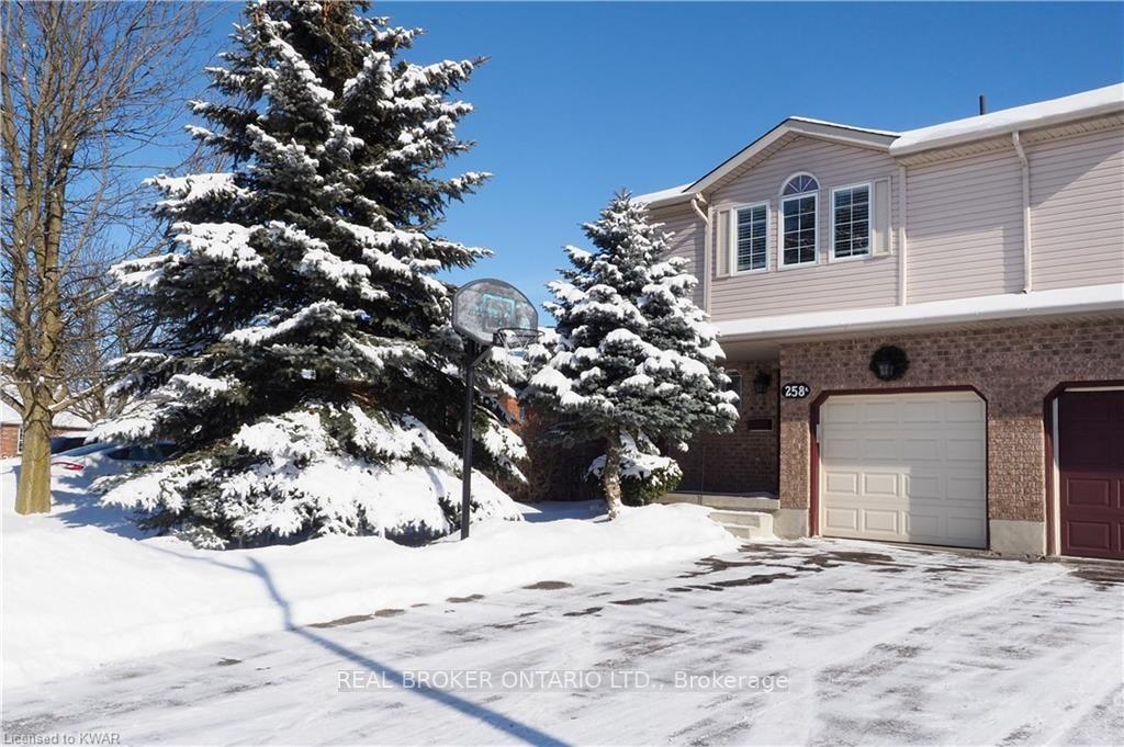 258 Inverhuron Crescent Unit A