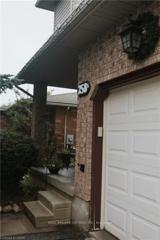 258 Inverhuron Crescent Unit A