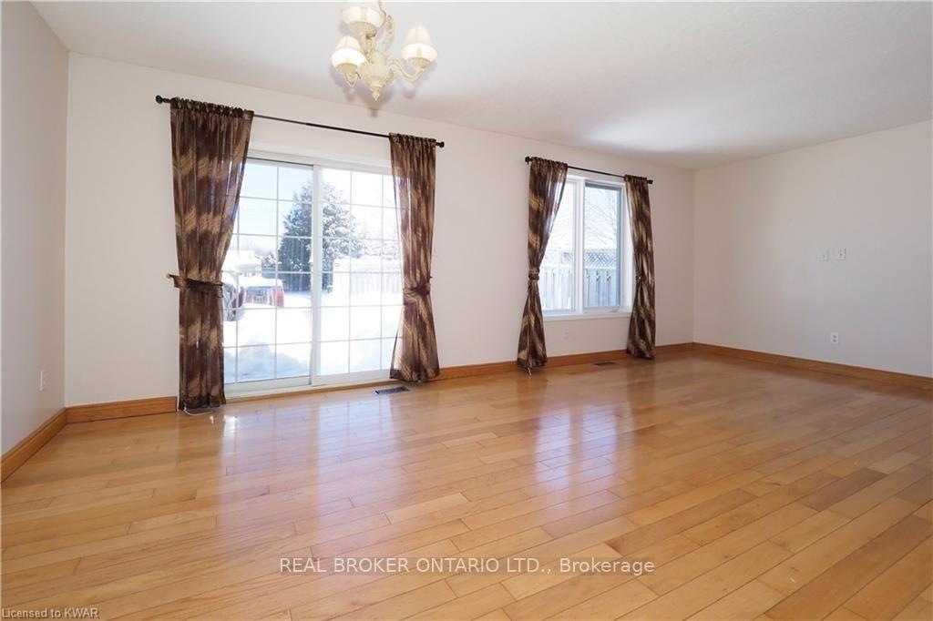 258 Inverhuron Crescent Unit A