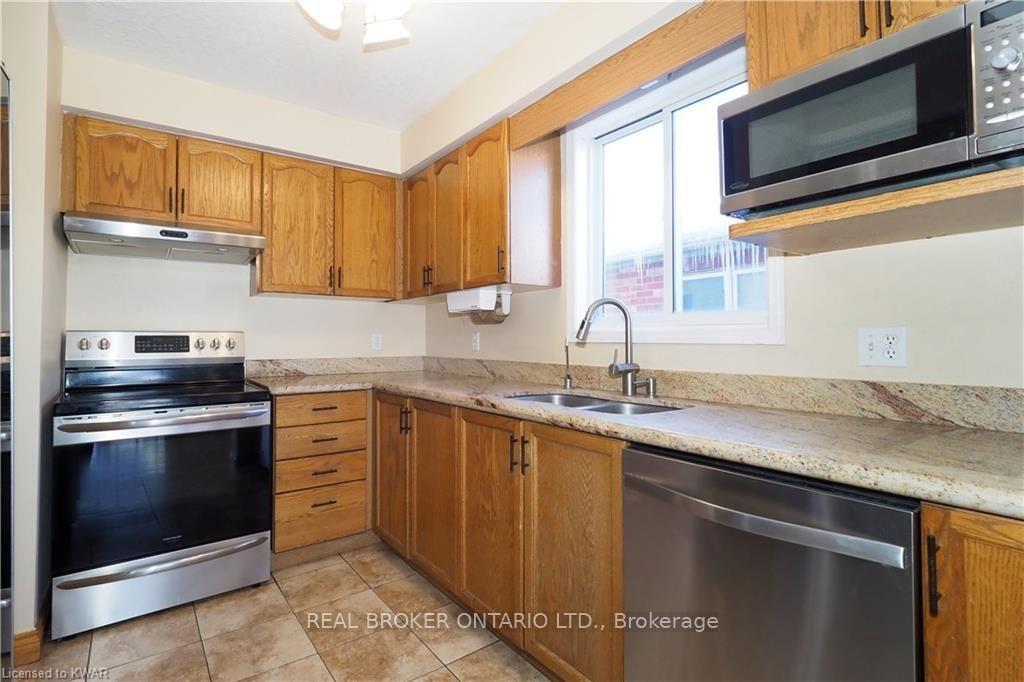 258 Inverhuron Crescent Unit A