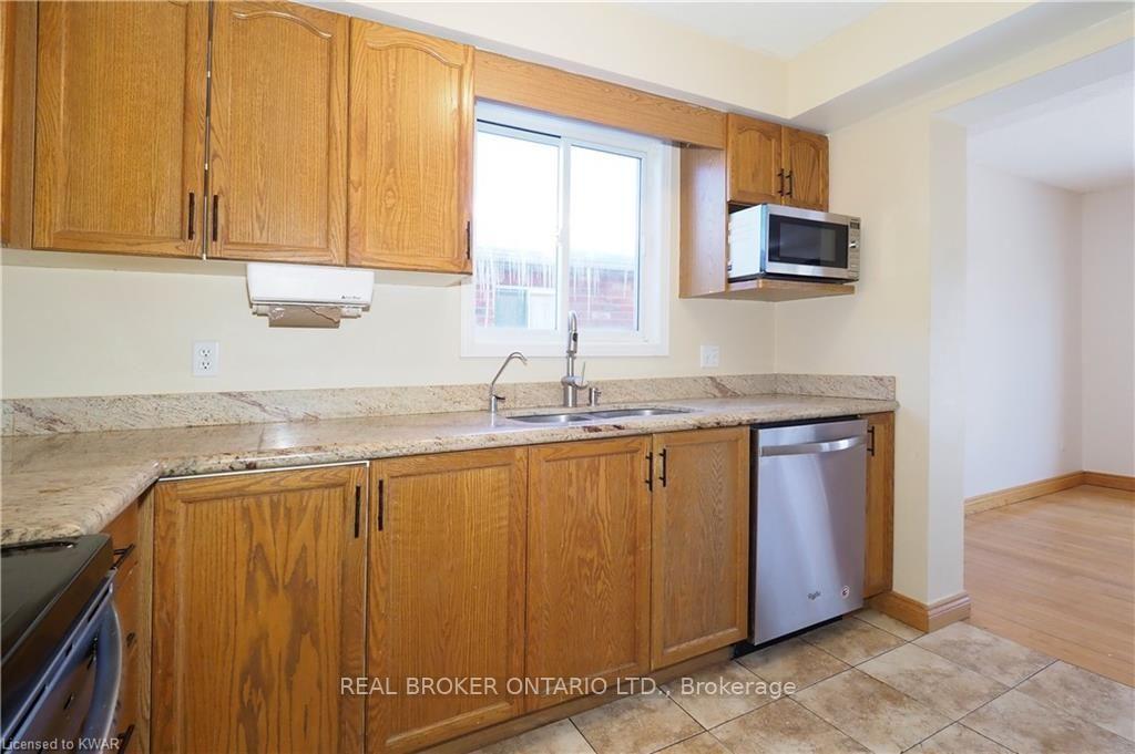 258 Inverhuron Crescent Unit A