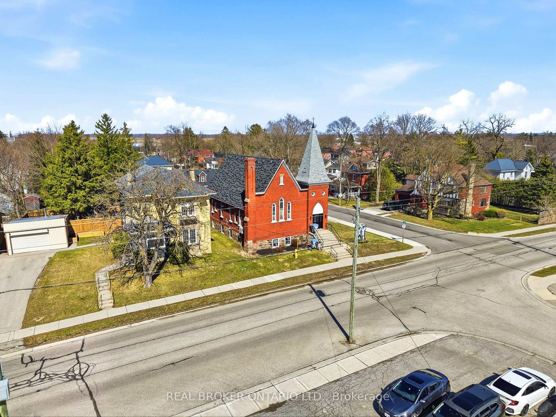 20 Mill Street E