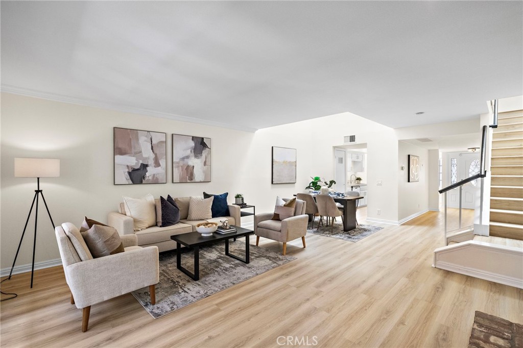 18692 Maplewood Cir