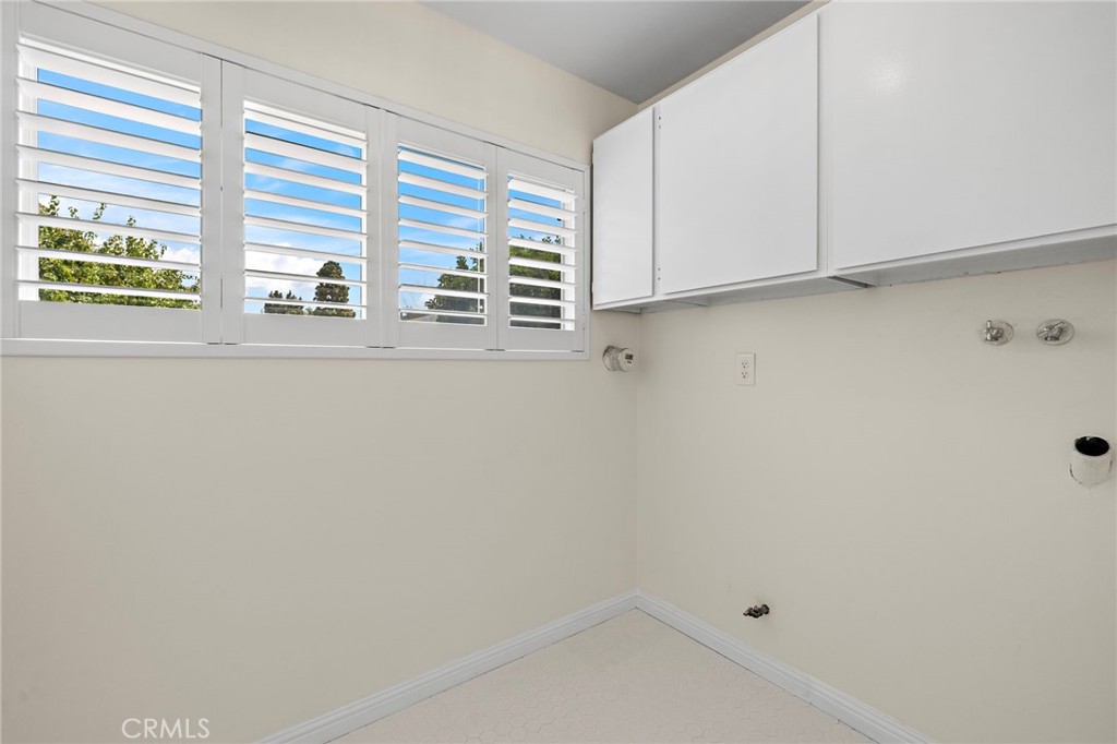 18692 Maplewood Cir