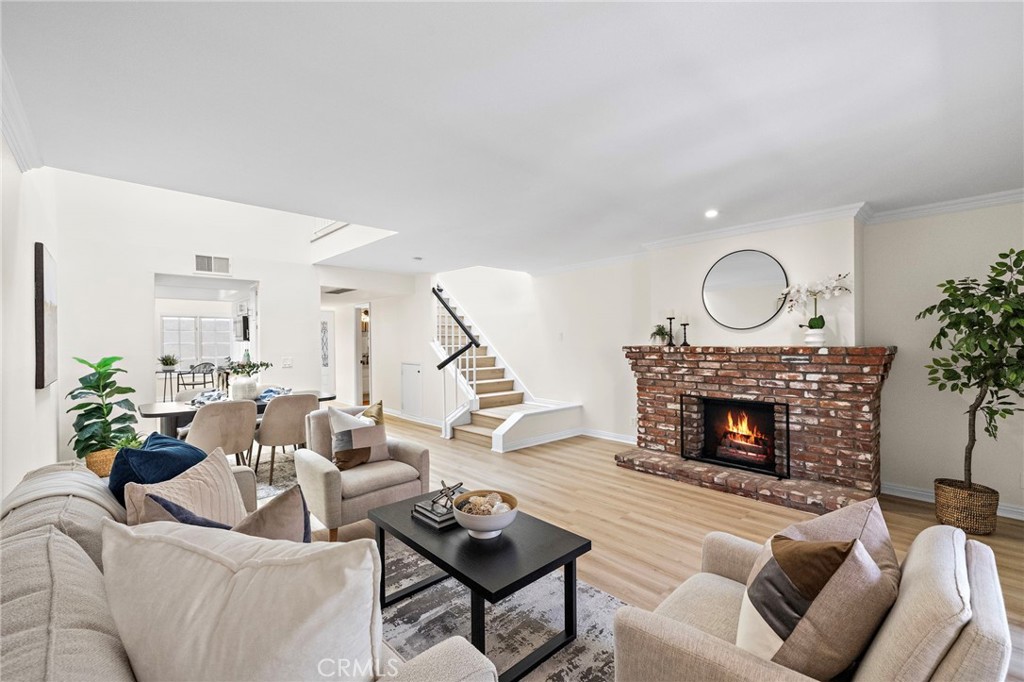 18692 Maplewood Cir