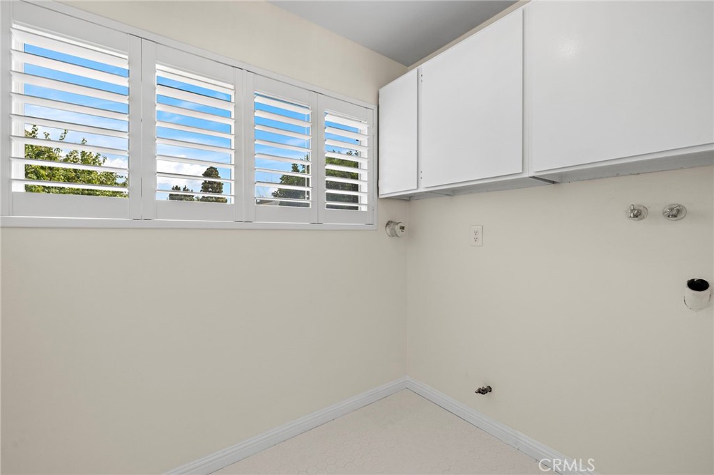 18692 Maplewood Cir