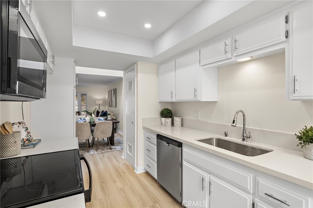 18692 Maplewood Cir