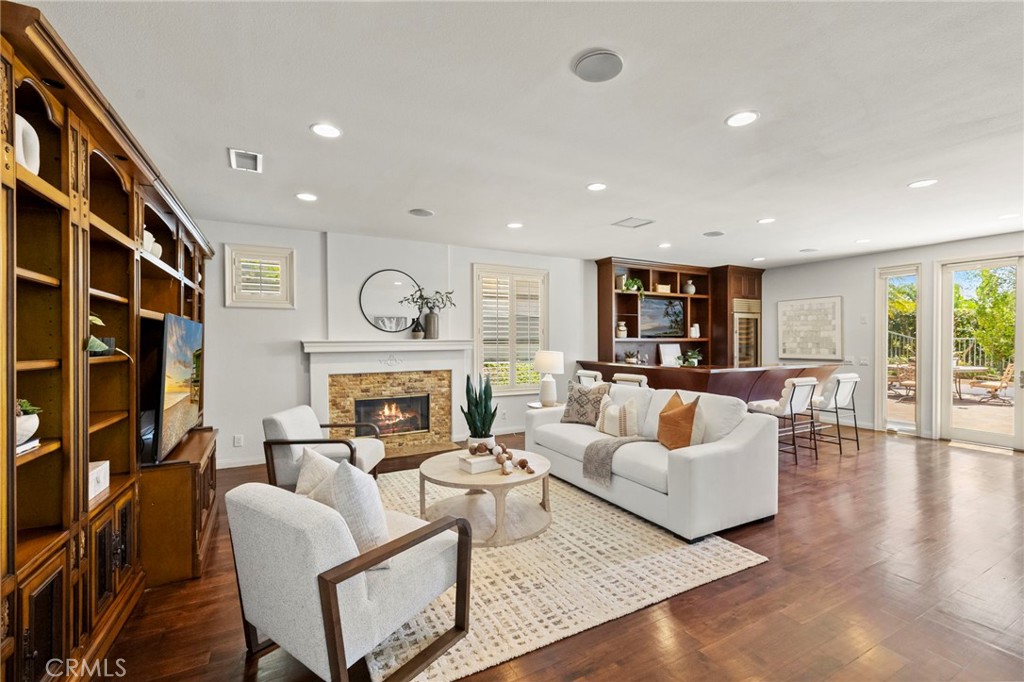 14 Pembroke Ln