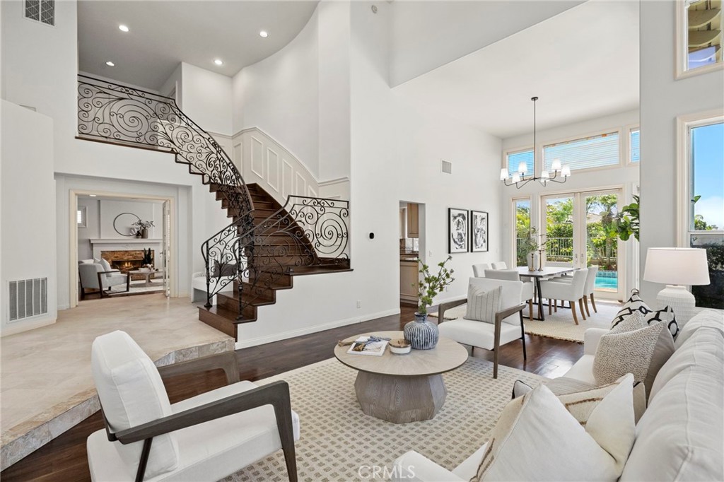 14 Pembroke Ln