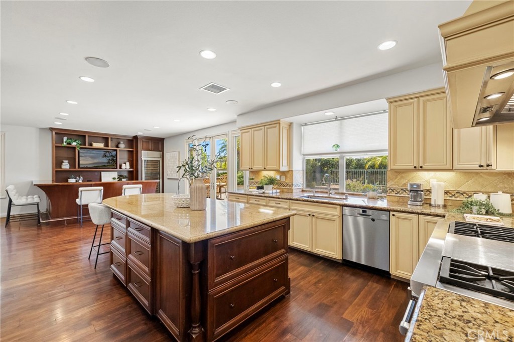 14 Pembroke Ln