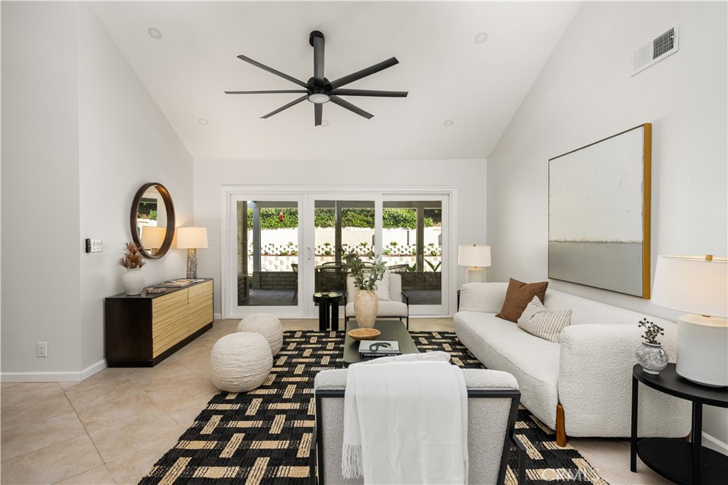 22792 Costa Bella