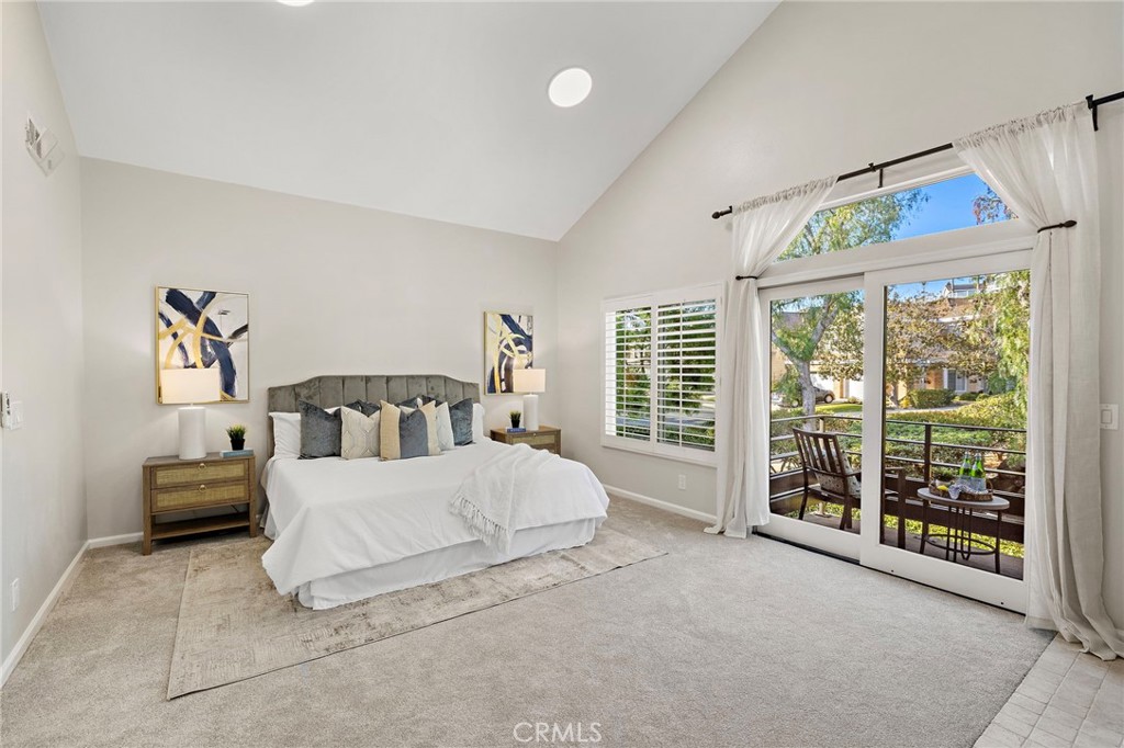 5 Glastonbury Pl