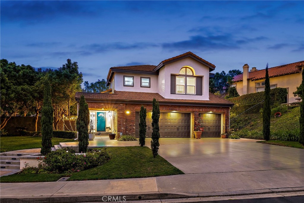 5 Glastonbury Pl