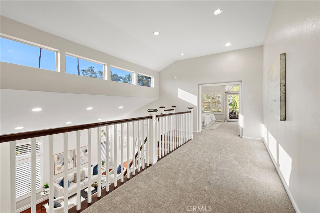 5 Glastonbury Pl