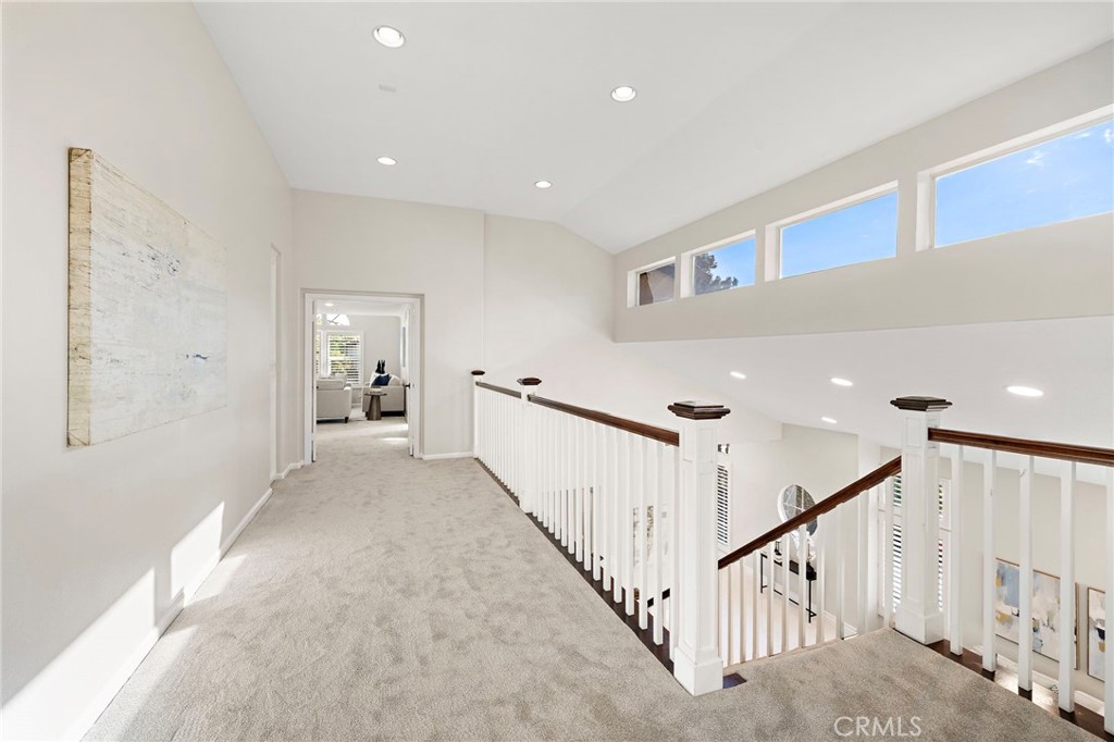 5 Glastonbury Pl