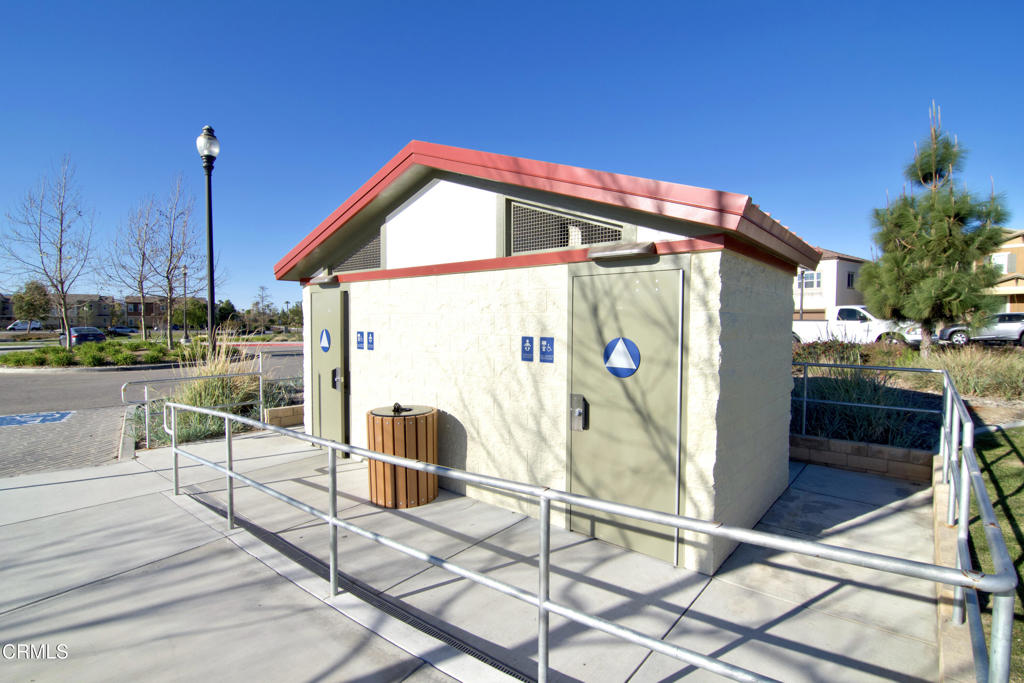 643 Pioneer Street