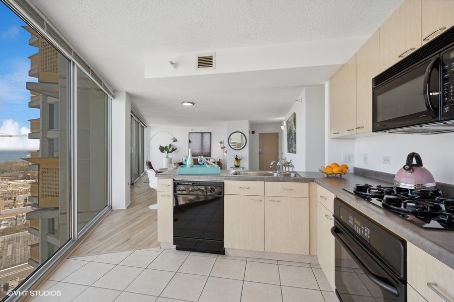 1720 Maple Avenue Unit: 1320