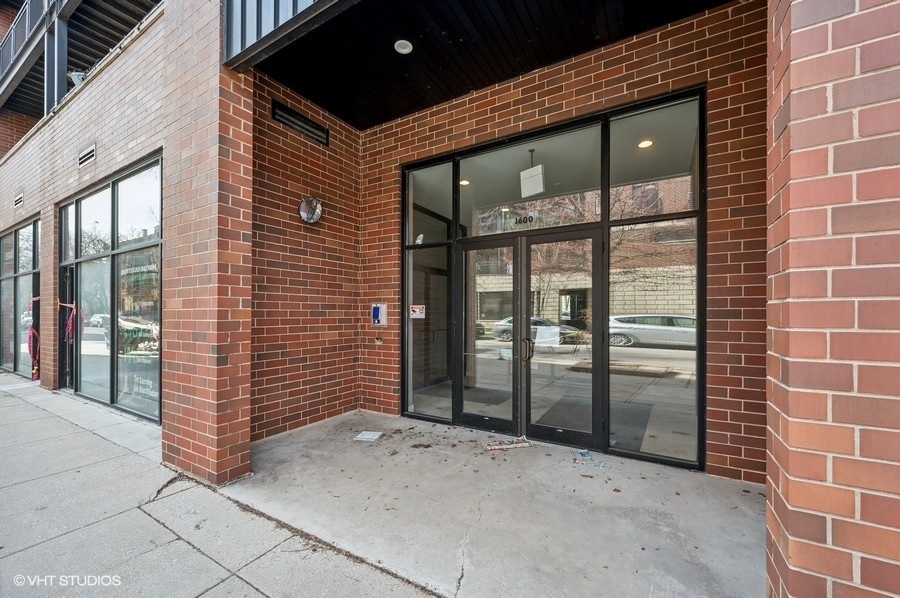 1600 N Bell Avenue Unit: 2A