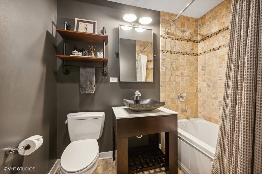 1600 N Bell Avenue Unit: 2A