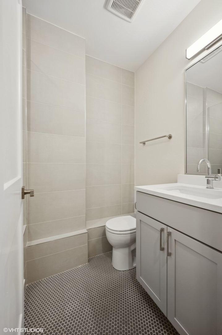 3615 N Wilton Avenue Unit: 1