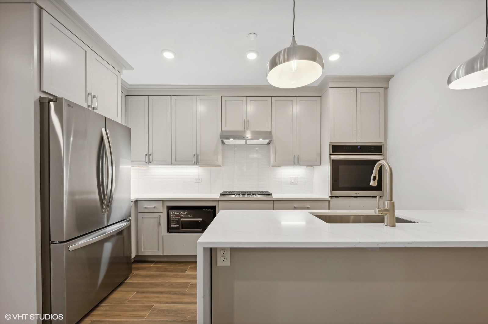 3615 N Wilton Avenue Unit: 1