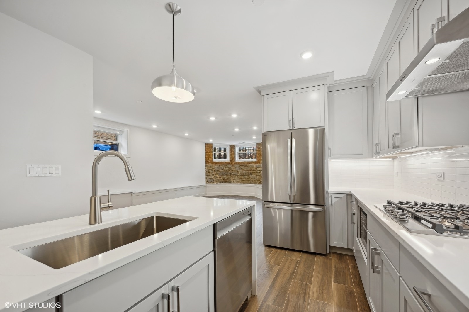 3615 N Wilton Avenue Unit: 1