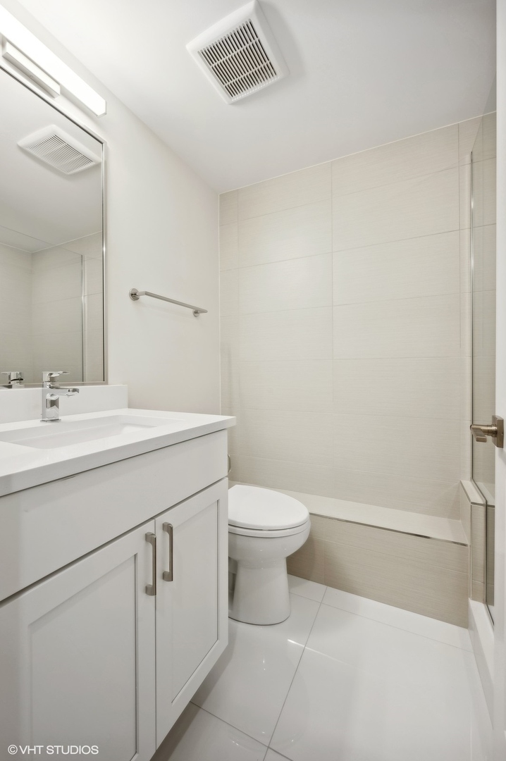 3615 N Wilton Avenue Unit: 1