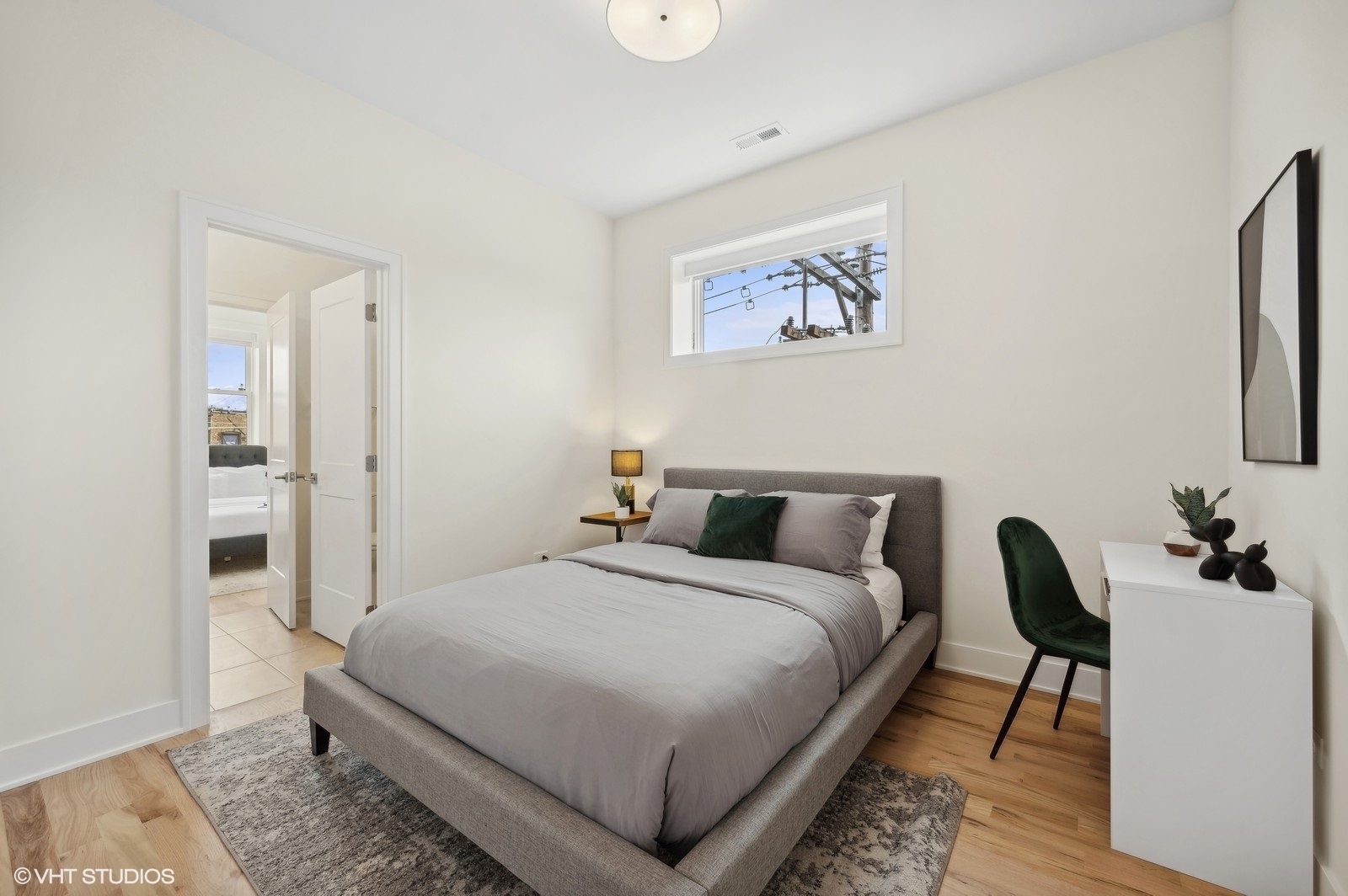 3615 N Wilton Avenue Unit: 1