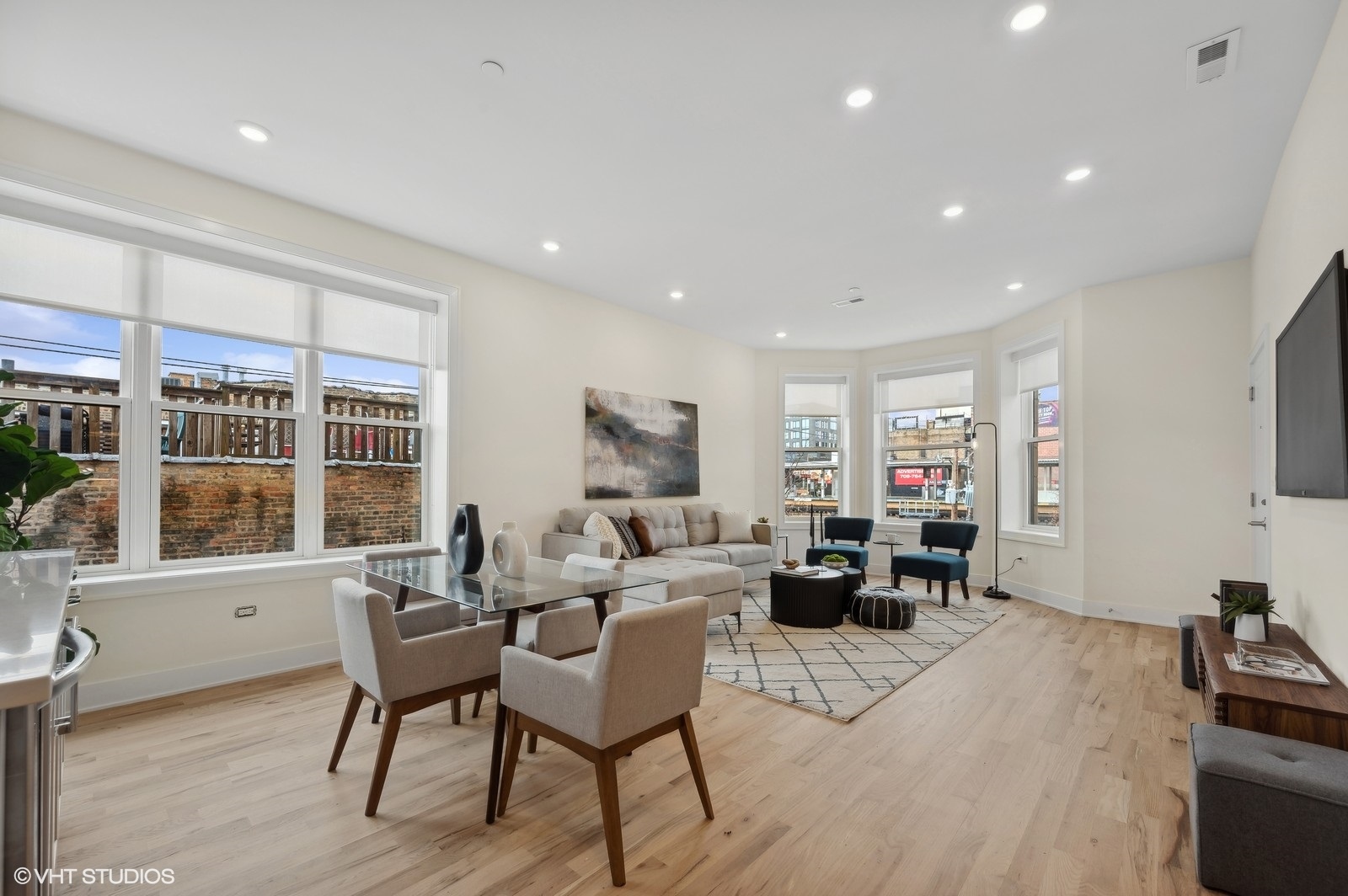 3615 N Wilton Avenue Unit: 1