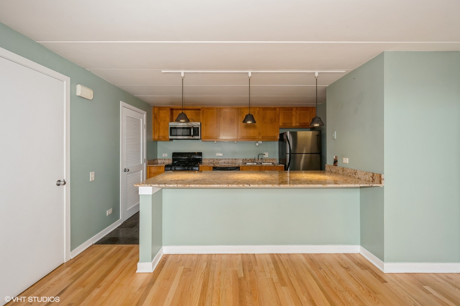 1300 W ALTGELD Street Unit: 126