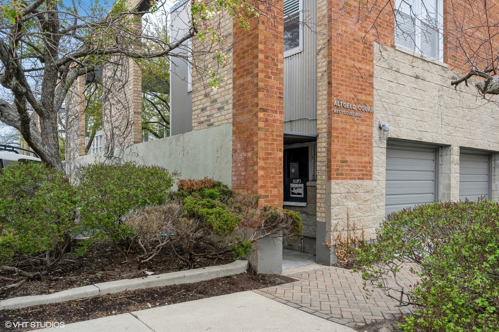 1300 W ALTGELD Street Unit: 126