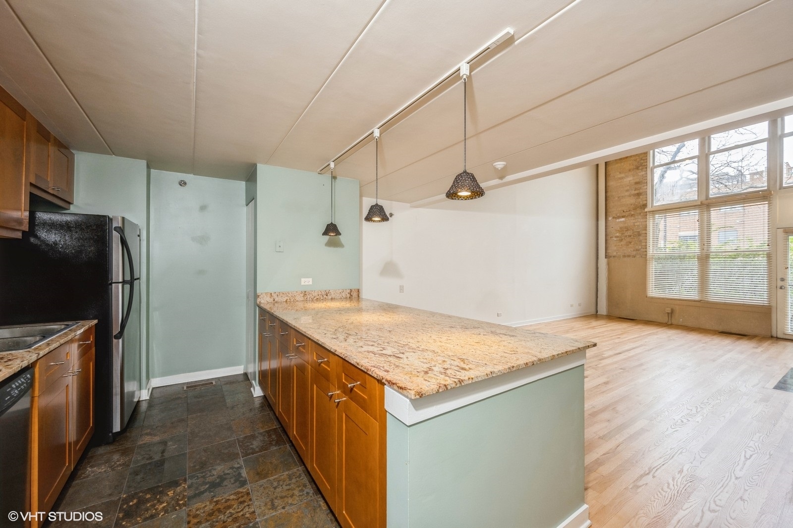 1300 W ALTGELD Street Unit: 126