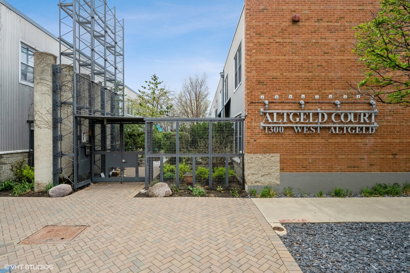 1300 W ALTGELD Street Unit: 126